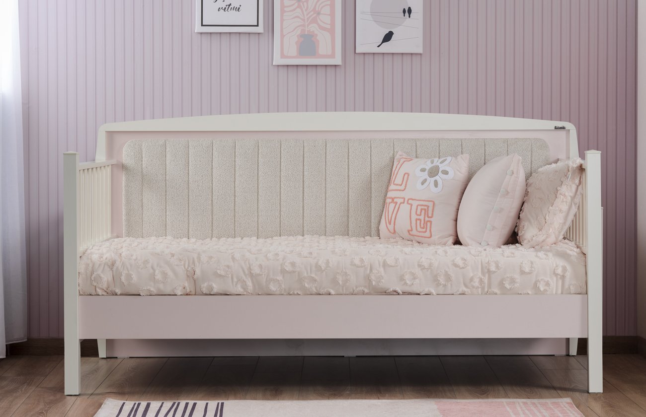 Nora Çocuk Odası çalışma masası